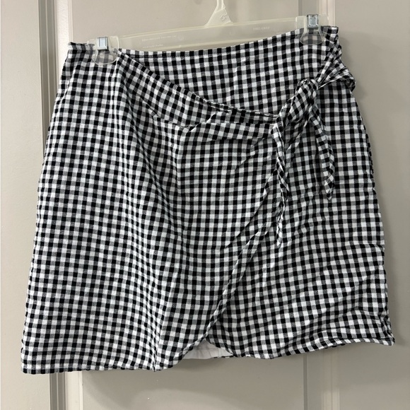 Madewell Black and White Gingham Wrap Skirt - Picture 3 of 4